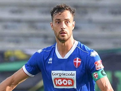 Novara: la "vecchia guardia" bocciata anche dai tifosi!